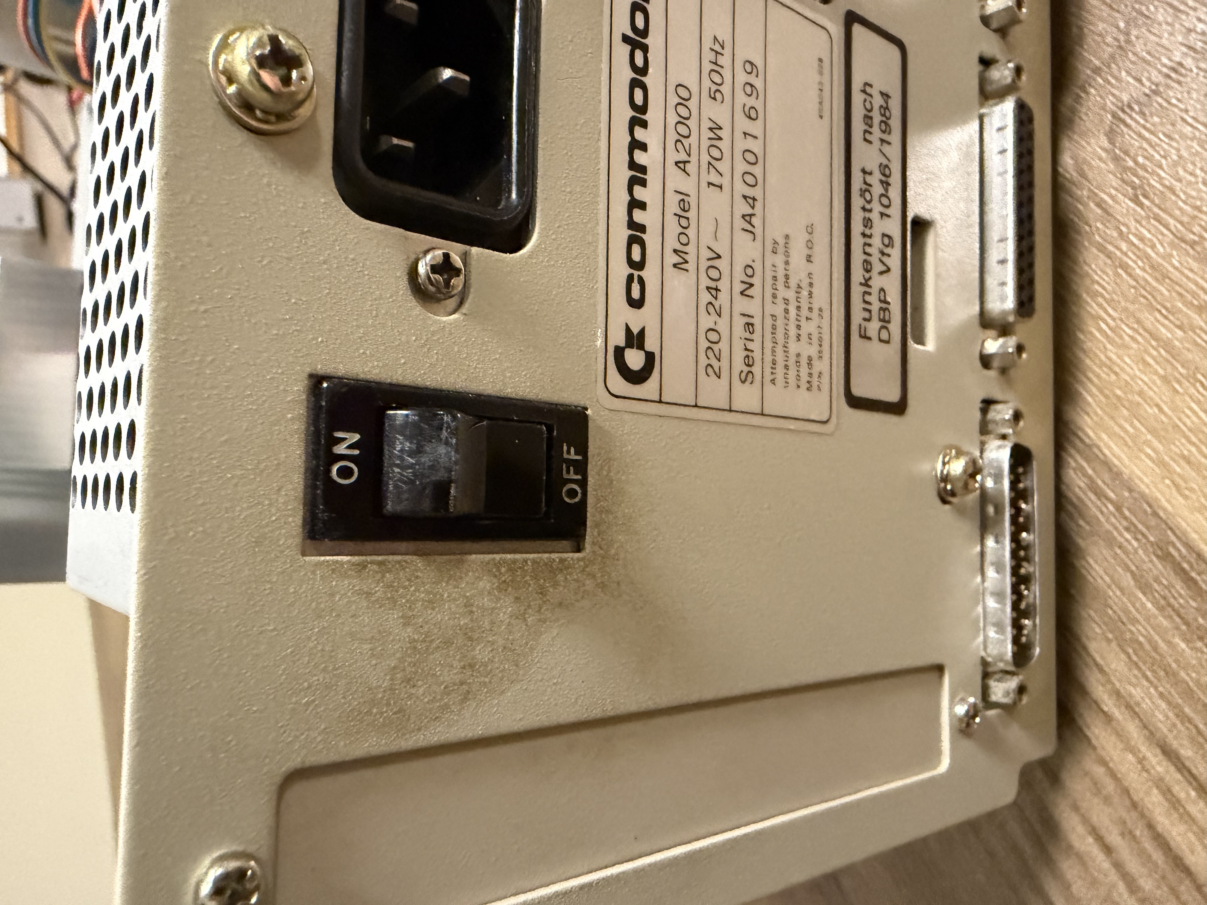 img17: Schalterbereich vorher