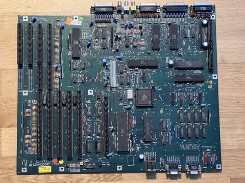 Gereinigtes B2000-CR Rev. 6.2 Board ohne Akkuschaden