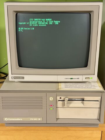 Commodore PC20-III startet von Diskette